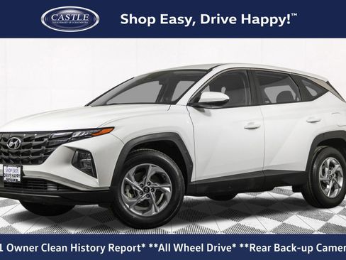 Used 2023 Hyundai Tucson SE image 1