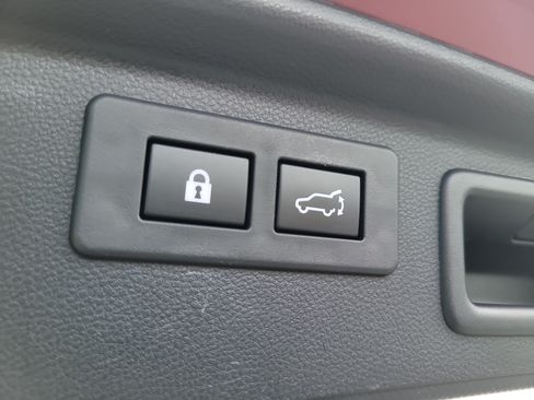 Used 2024 Subaru Forester Premium AWD/4WD image 13