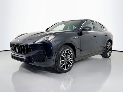 New 2025 Maserati Grecale GT image 4