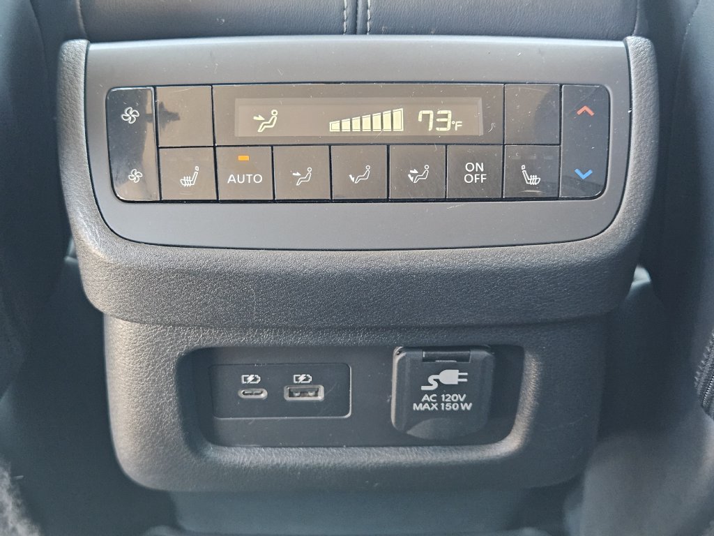 Used 2023 Nissan Pathfinder Platinum w/ Lighting Package (N92) AWD/4WD image 32