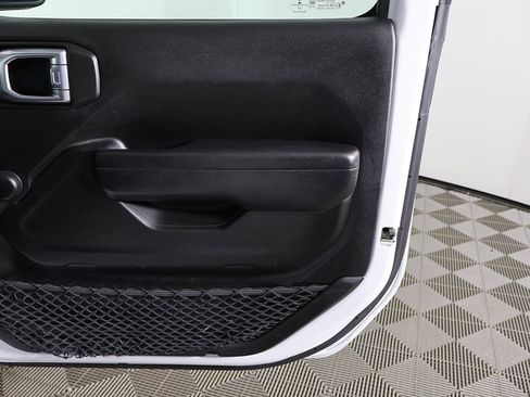 Used 2022 Jeep Wrangler Unlimited Sport AWD/4WD image 18