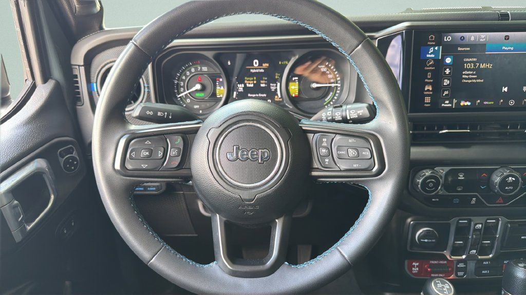 Used 2024 Jeep Wrangler Unlimited Rubicon 4xe AWD/4WD image 13