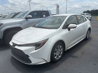 Used 2023 Toyota Corolla LE FWD video 1