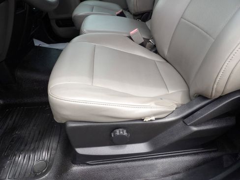 Used 2019 Ford F250 XL w/ Power Equipment Group RWD image 18