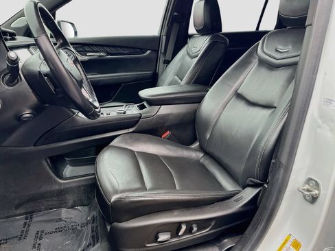 Used 2024 Cadillac XT6 Premium Luxury AWD/4WD image 22