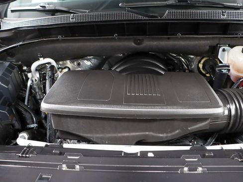 Used 2023 Chevrolet Suburban LT image 35