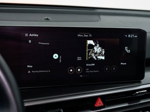 Used 2025 Kia Sorento S image 15