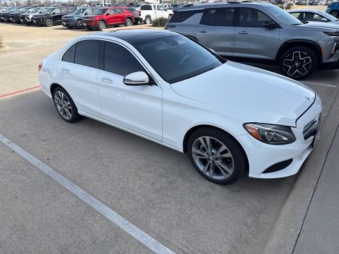Used 2016 Mercedes-Benz C 300 4MATIC Sedan image 4