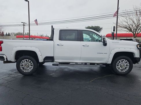 Used 2022 Chevrolet Silverado 3500 High Country w/ Z71 Off-Road Package image 7