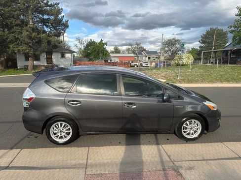 Used 2014 Toyota Prius V Two image 6