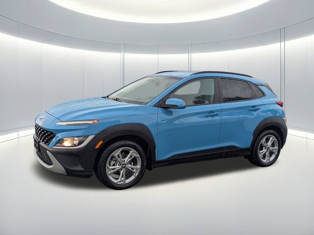 Used 2022 Hyundai Kona SEL w/ Cargo Package FWD image 2