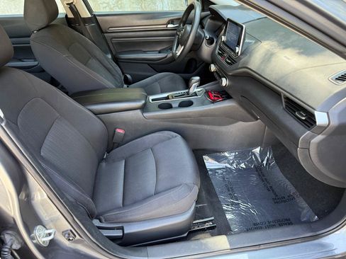 Used 2020 Nissan Altima 2.5 S FWD image 16
