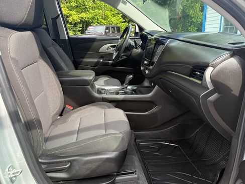 Used 2019 Chevrolet Traverse LT FWD image 22