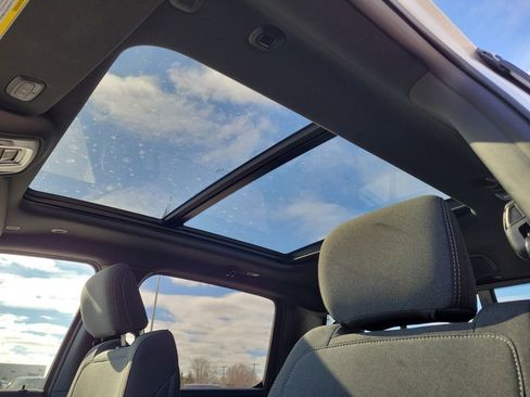 New 2026 RAM 1500 4x4 Crew Cab image 22