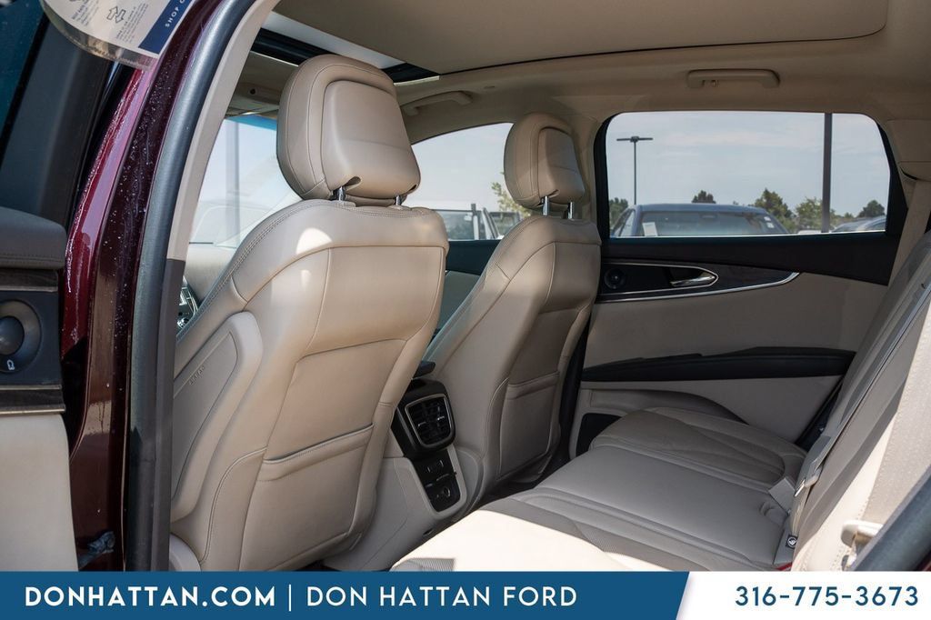 Used 2020 Lincoln Nautilus Reserve AWD/4WD image 17