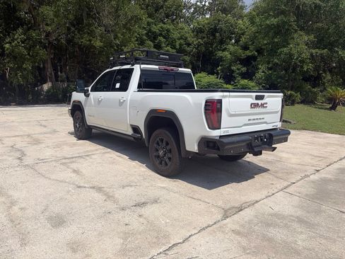 Used 2024 GMC Sierra 2500 AT4 w/ AT4 Premium Plus Package AWD/4WD image 4