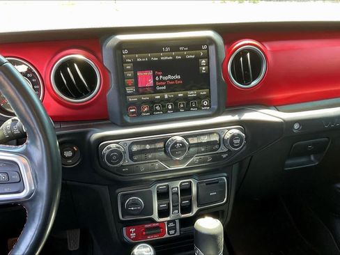 Used 2021 Jeep Wrangler Unlimited Rubicon AWD/4WD image 7