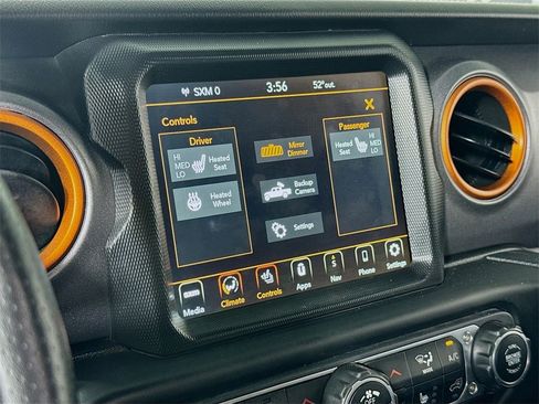 Used 2023 Jeep Gladiator Mojave w/ Cold Weather Group image 21