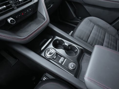 Used 2025 Ford Explorer ST-Line w/ ST-Line Street Pack image 22