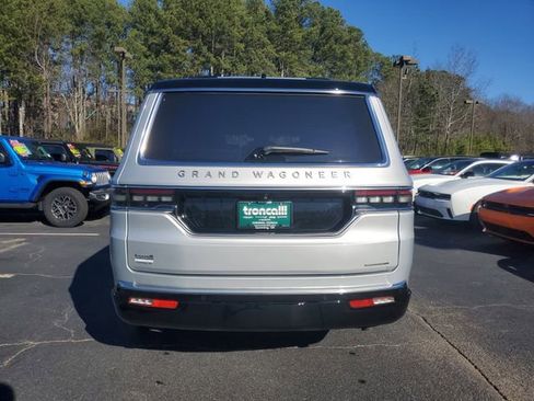 Used 2024 Jeep Grand Wagoneer Series III w/ HD Trailer Tow Package image 5