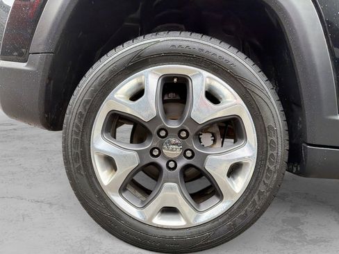Used 2018 Jeep Compass Limited AWD/4WD image 15