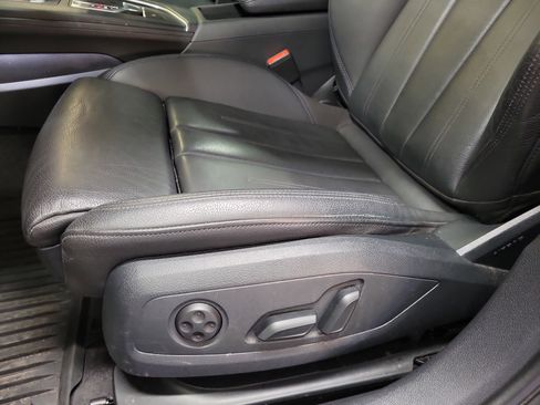 Used 2018 Audi A4 2.0T Ultra Premium Plus w/ Premium Plus Package image 14