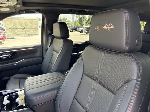 New 2026 Chevrolet Suburban High Country w/ Sun And Tow Package AWD/4WD image 21