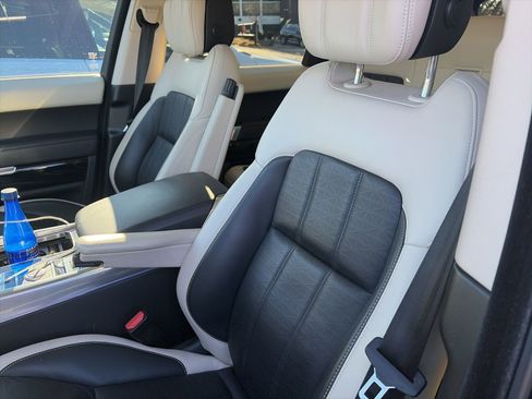 Used 2019 Land Rover Range Rover Sport Autobiography image 12