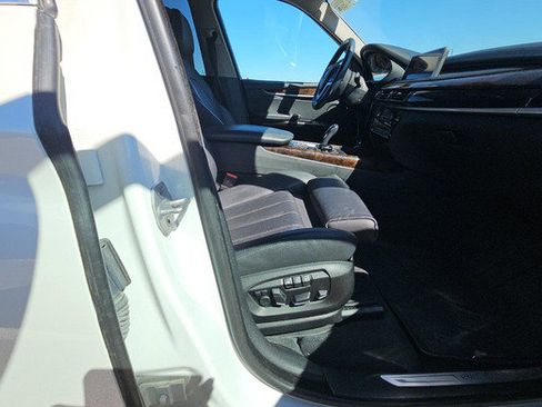 Used 2015 BMW X5 xDrive50i image 8