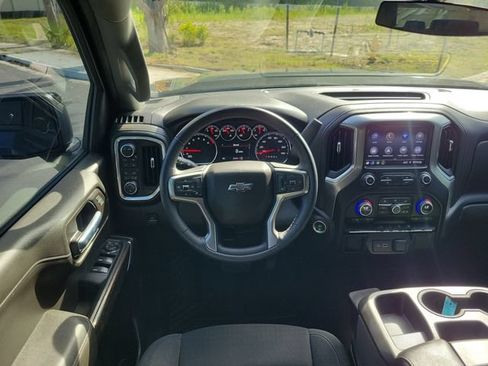 Used 2022 Chevrolet Silverado 1500 RST w/ LPO, Blackout Package AWD/4WD image 11