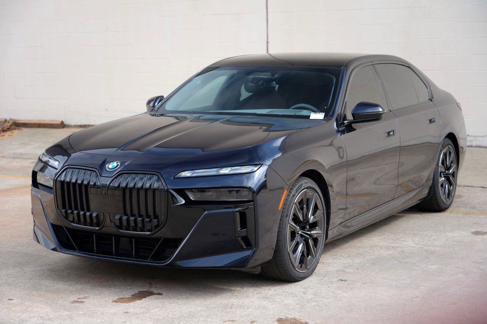 Used 2023 BMW i7 xDrive60 AWD/4WD image 66