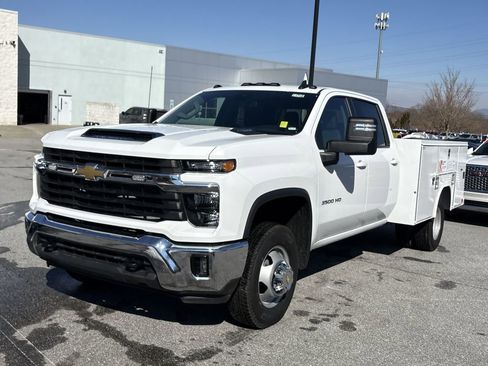 New 2025 Chevrolet Silverado 3500 LT w/ Convenience Package image 5