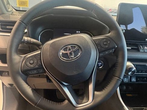 Used 2025 Toyota RAV4 XLE Premium w/ Weather Package AWD/4WD image 17