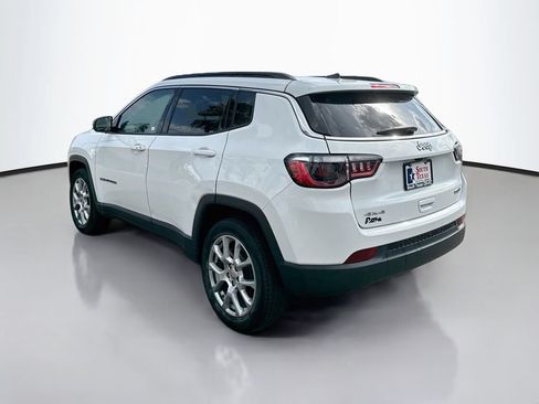 Used 2022 Jeep Compass Latitude AWD/4WD image 5
