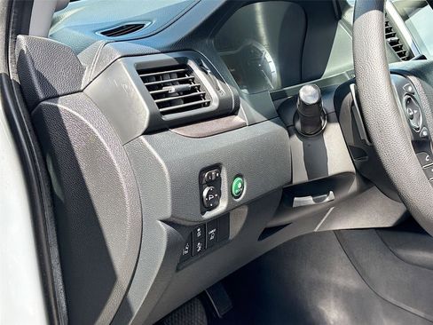 Used 2020 Honda Ridgeline Sport image 10