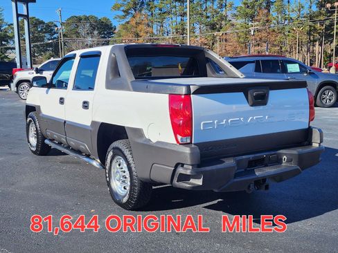 Used 2005 Chevrolet Avalanche 2500 LS w/ Preferred Equipment Group image 3
