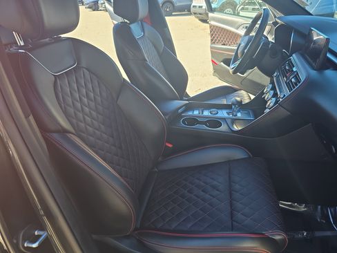 Used 2023 Genesis G70 3.3T w/ Sport Prestige Package image 10