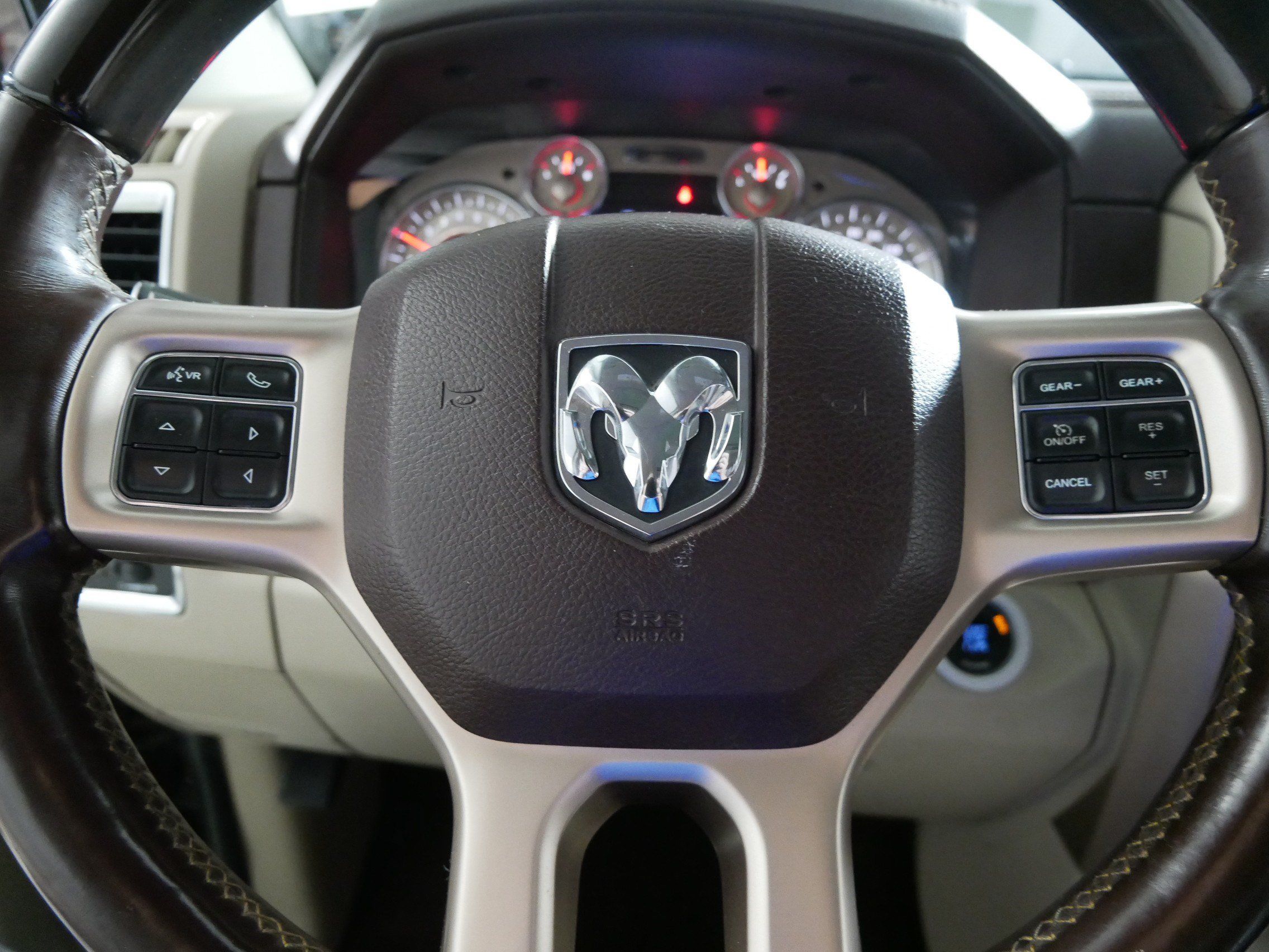 Used 2015 RAM 1500 Laramie Longhorn w/ Convenience Group AWD/4WD image 25