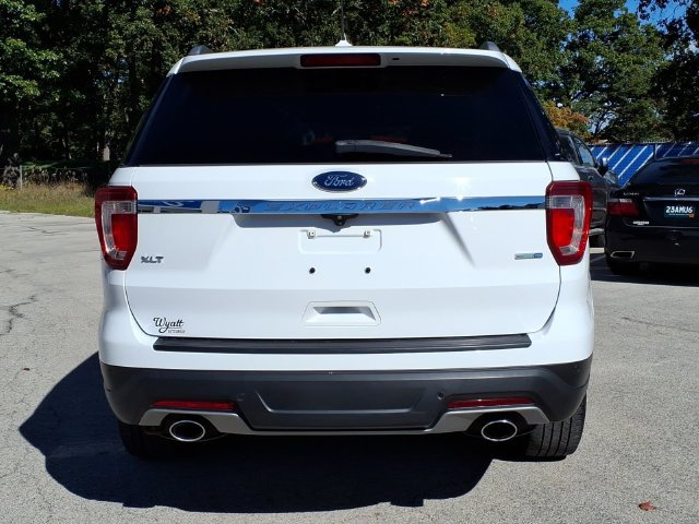 Used 2019 Ford Explorer XLT w/ Equipment Group 202A AWD/4WD image 7