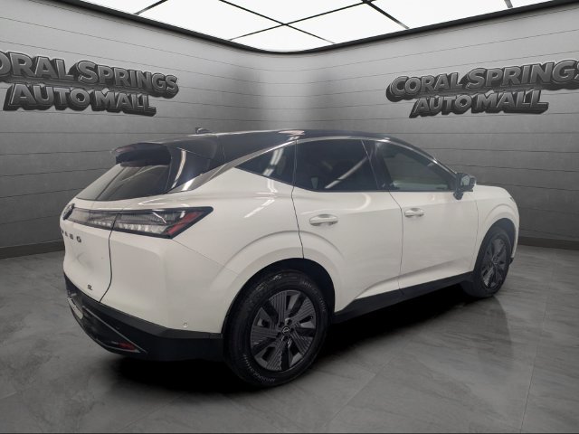 Used 2025 Nissan Murano SL AWD/4WD image 7