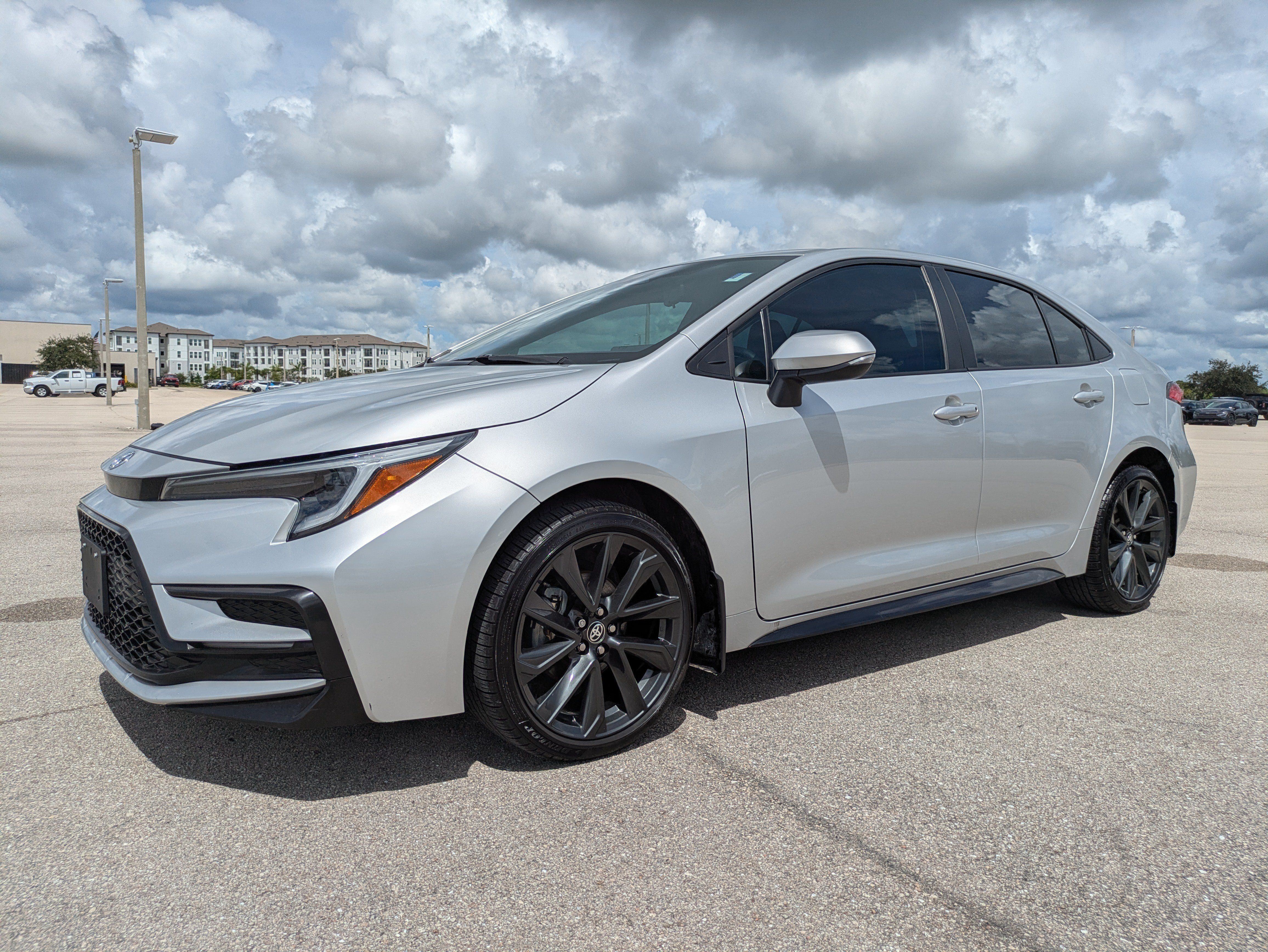 Used 2025 Toyota Corolla SE FWD image 8