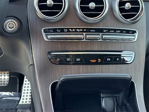 Used 2022 Mercedes-Benz GLC 300 GLC 300 image 31