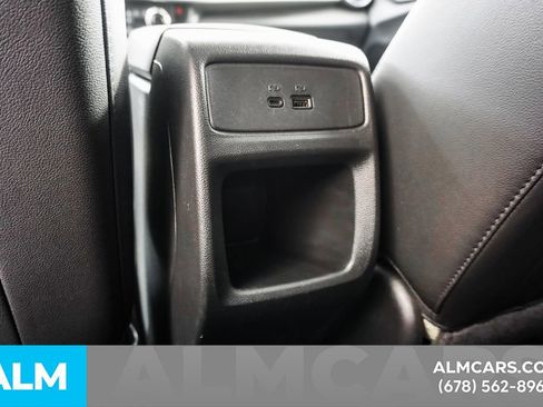 Used 2025 Chevrolet Trax LT w/ LT Convenience Package FWD image 60