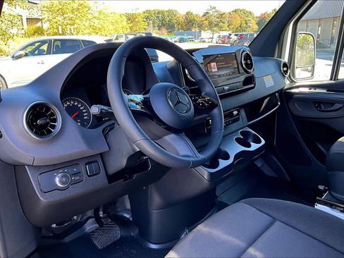 New 2026 Mercedes-Benz Sprinter 2500 image 9