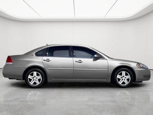 Used 2008 Chevrolet Impala LT FWD image 39