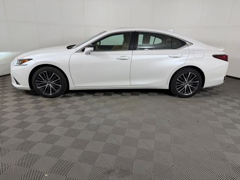 Used 2023 Lexus ES 250 w/ Premium Package AWD/4WD image 2