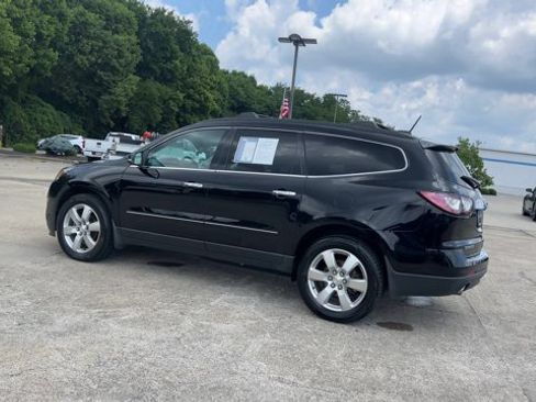 Used 2017 Chevrolet Traverse Premier FWD image 6