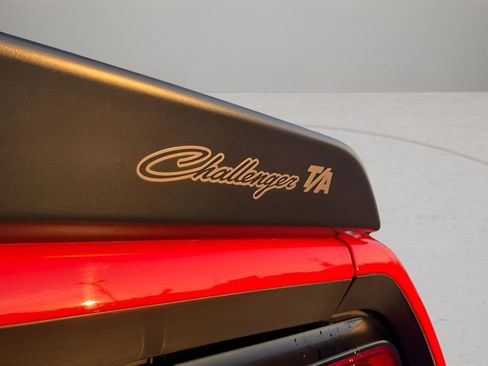 Used 2018 Dodge Challenger T/A image 13