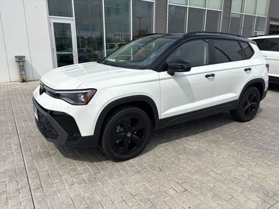 New 2025 Volkswagen Taos SE