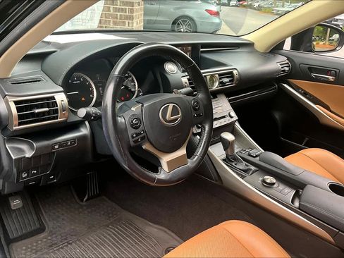 Used 2015 Lexus IS 350 w/ Navigation System Package RWD image 18